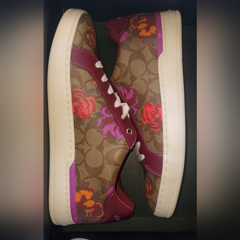 Women's coach floral